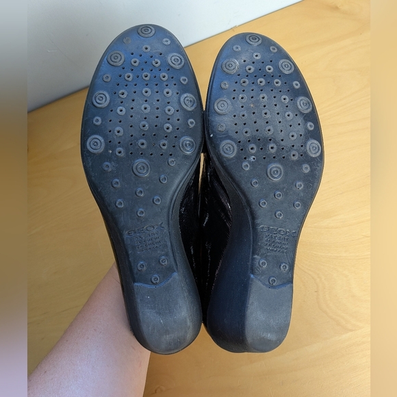 GEOX Wedge Glossy Leather Slip On Women Shoes Size 39.5 = 9.5 US Silver Buckle - Picture 8 of 10